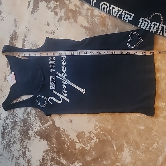 Hard to find matching New York Yankees set. Size: S - Picture 3 of 12